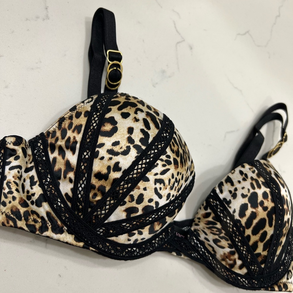 Victoria’s Secret Very Sexy Push Up Bra